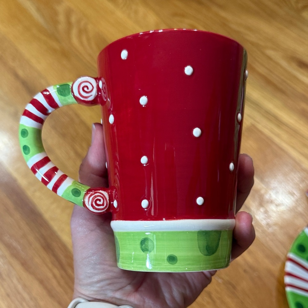 Merry Christmas Y'all Red and Green Mugs - Picture 6 of 6